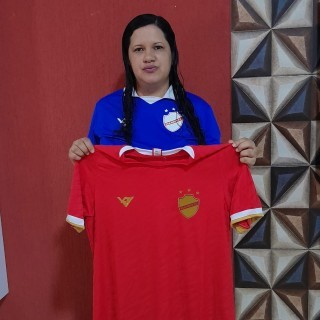 Ganhadora de uma camisa oficial do Vila Nova Futebol Clube